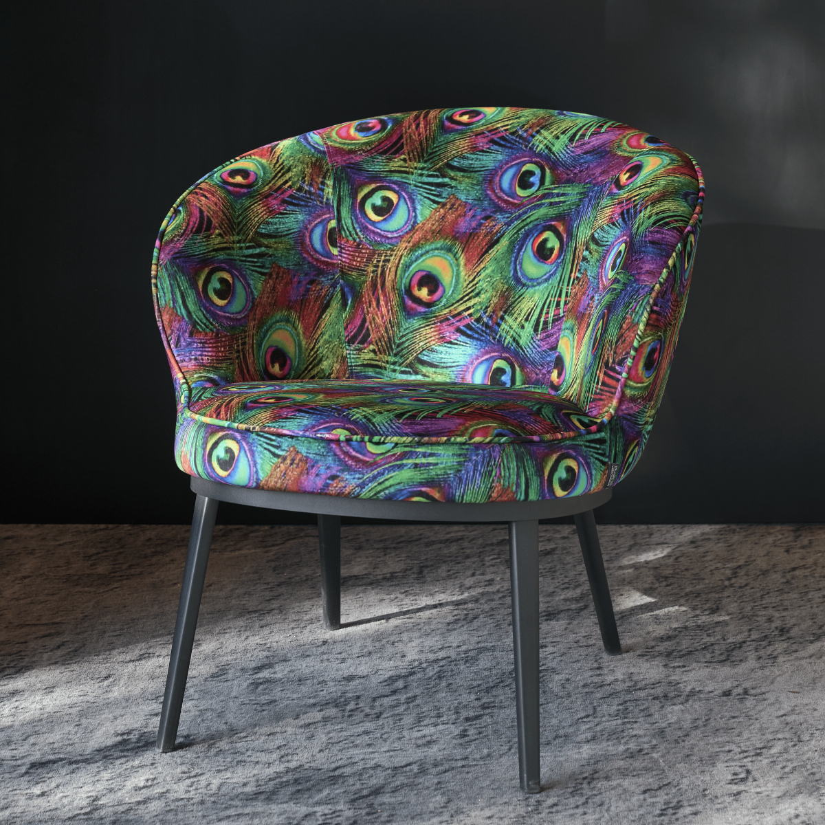 DUBLINO BY VARRODESIGN NOVULE Multiple colors design Upholstered indoor armchair