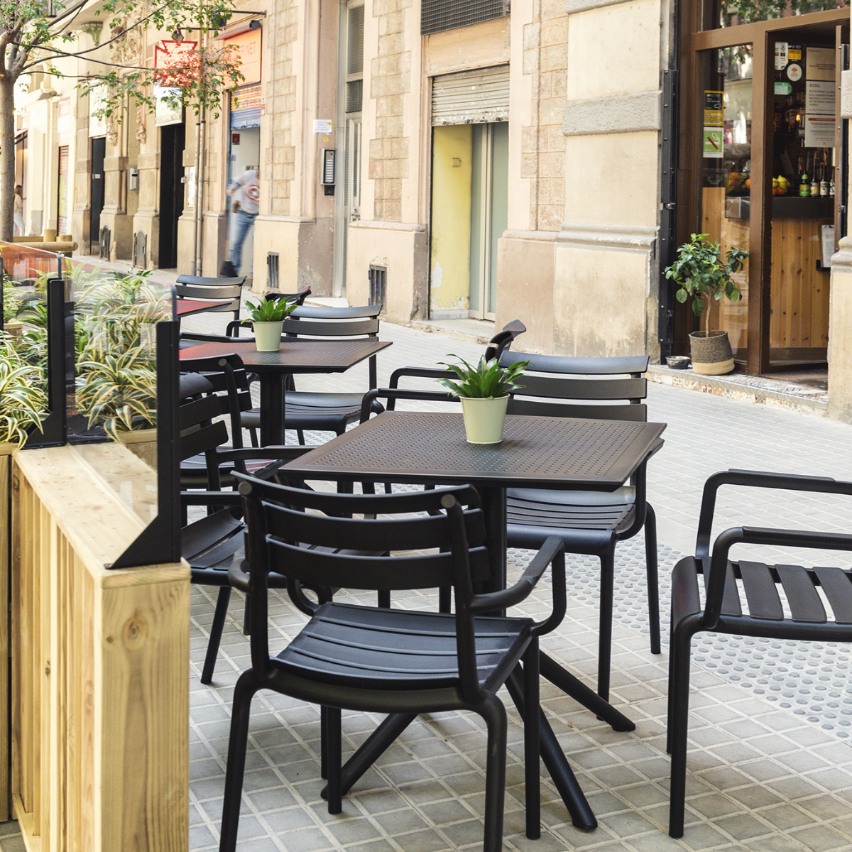 ST PARIS Fekete design Műanyag kültéri szék