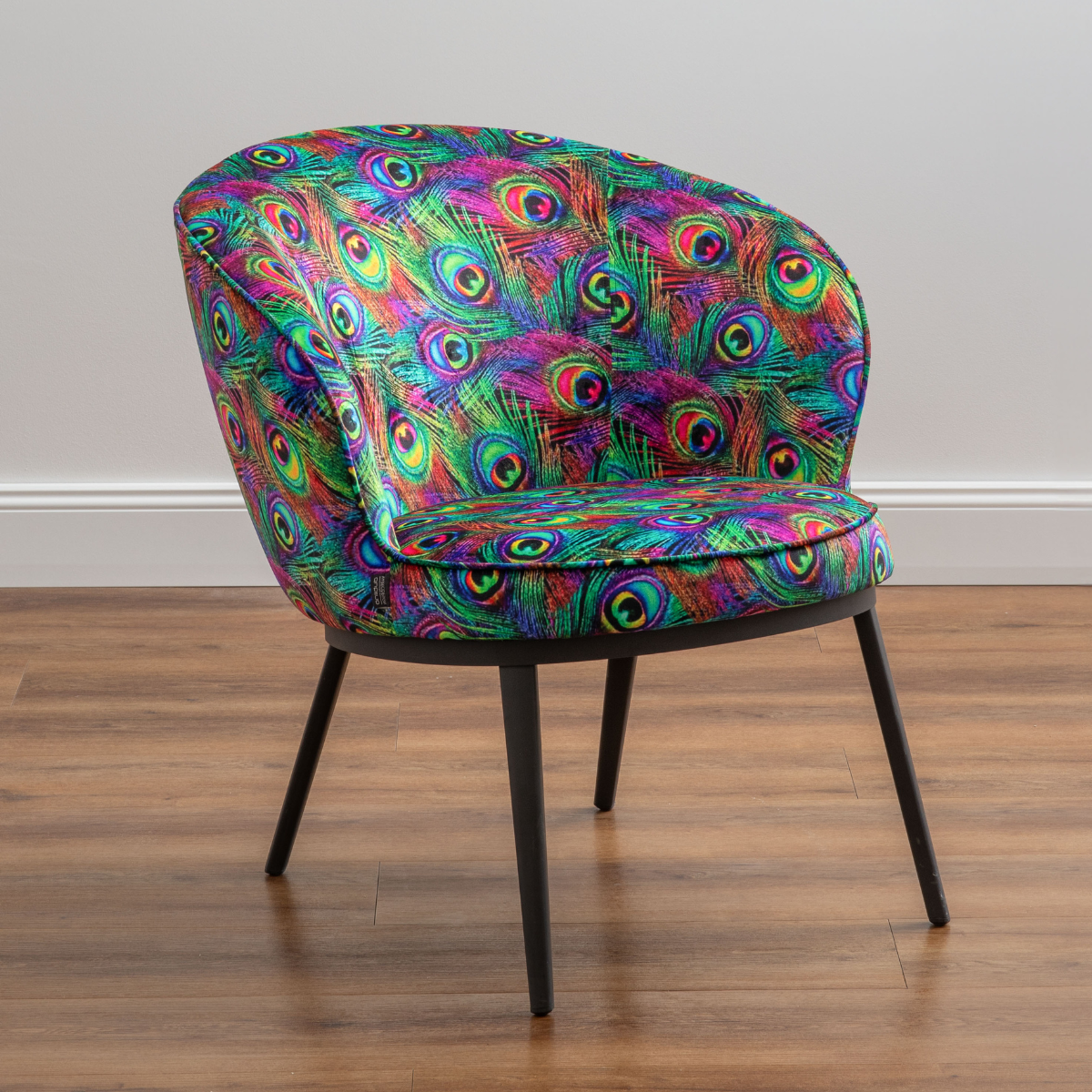 DUBLINO BY VARRODESIGN NOVULE Multiple colors design Upholstered indoor armchair