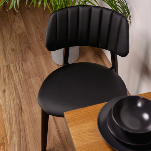 DL MARY UP Fekete klasszikus Fa beltéri szék